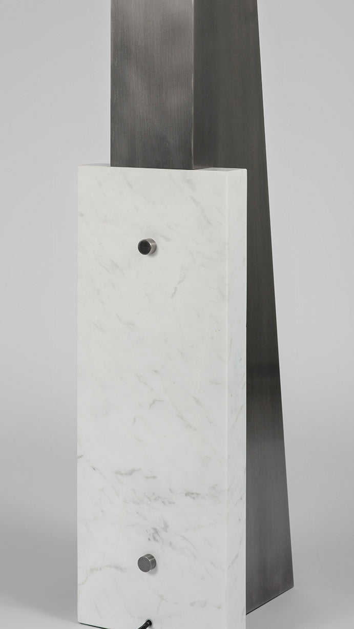Cut Triangle II - Gulvlampe