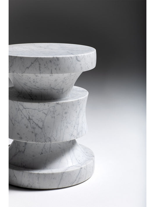Barth Stool i Carrara